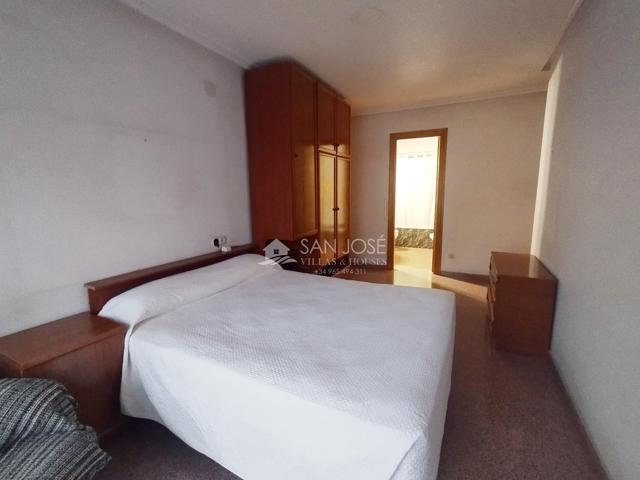 SE VENDE PISO AMPLIO EN NOVELDA CON GARAJE photo 0
