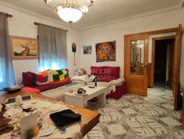 SE VENDE CASA EN BUEN ESTADO EN BUENA ZONA DE NOVELDA photo 0