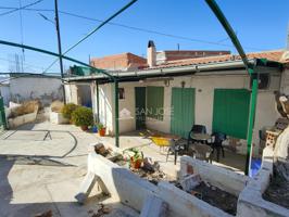 SE VENDE CASA CUEVA CON TERRENO Y VARIAS CONSTRUCCIONES EN ASPE photo 0