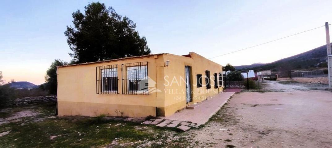 VENTA DE CHALET EN MONOVAR ZONA CABARRASA CON PISCINA Y PAISAJES IMPRESIONANTES photo 0