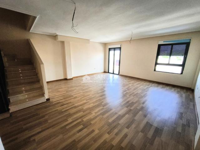SE VENDE BUNGALOW SEMINUEVO EN ZONA CENTRO DE ASPE photo 0