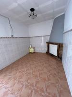 Casa en Venta para Reformar en una Ubicación Ideal de Aspe photo 0