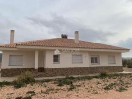 SE VENDE CHALET NUEVO A ESTRENAR EN BUENA ZONA DE MACISVENDA-ABANILLA photo 0