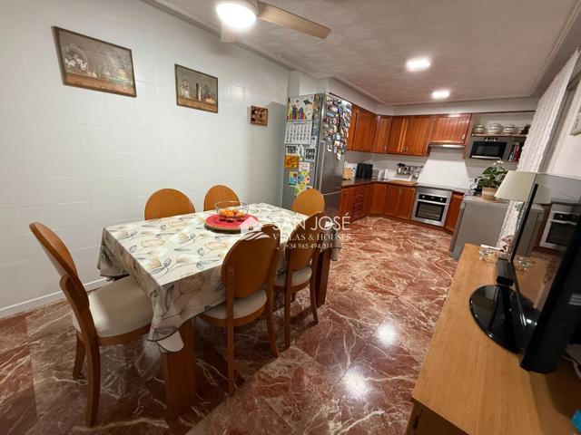 SE VENDE PISO EN NOVELDA MUY ESPACIOSO Y LUMINOSO photo 0