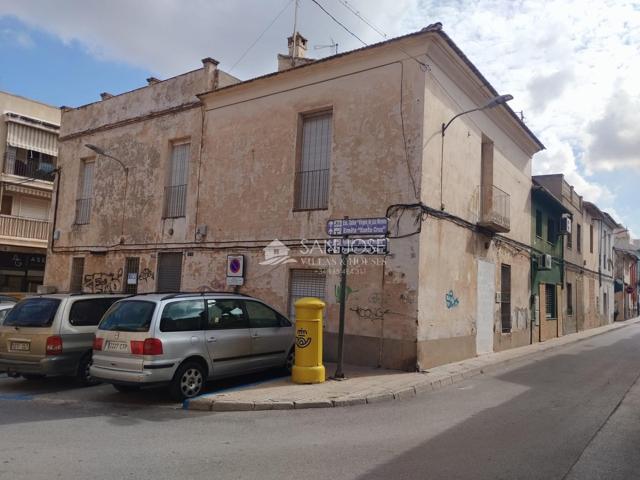 SE VENDE AMPLIA CASA EN ASPE PARA REFORMA photo 0