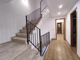 SE VENDE BUNGALOW CON PATIO Y SOLARIUM EN MONFORTE DEL CID photo 0