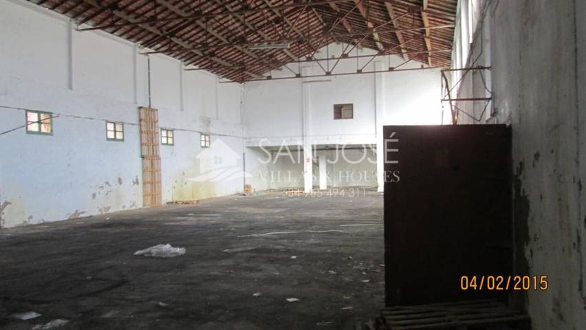Inmobiliaria San Jose Villas and Houses vende nave industrial en villena photo 0