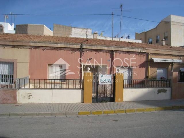 SE VENDE CASA PARA REFORMAR EN LA ZONA DEL CORAZÓN DE JESÚS EN ASPE photo 0