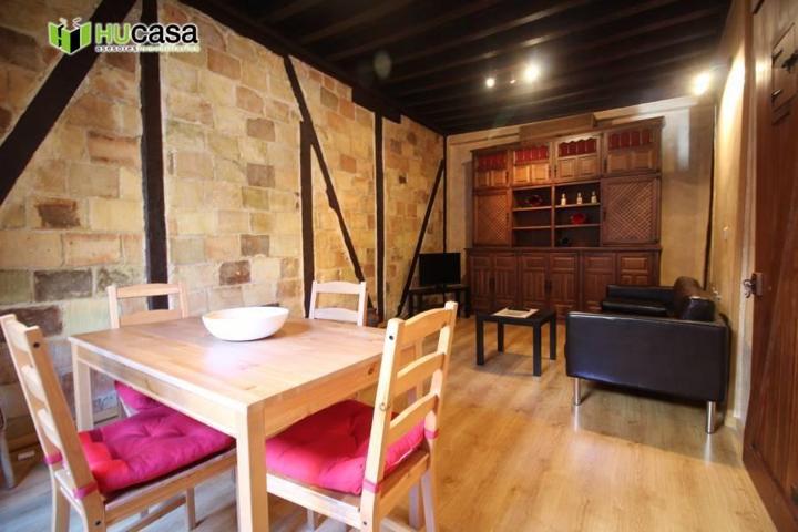 ¡¡OPORTUNIDAD - CASCO HISTÓRICO, 2 DORM., SALON, BAÑO, CON ENCANTO, GARAJE OPCIONAL 690€!! photo 0
