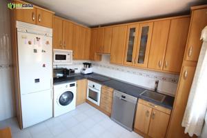 ¡¡OPORTUNIDAD!! ¡¡OLIAS DEL REY.- CHALET AMUEBLADO 3 DORM., 2 BAÑOS, PATIO 950€!! photo 0