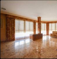 Piso En venta en Centro, Elche photo 0
