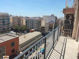 ¡Oportunidad única en Elche! Piso amplio, luminoso y con excelente ubicación photo 0