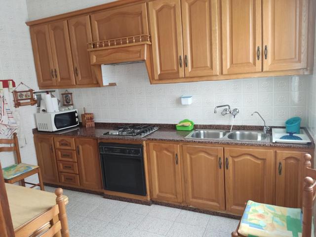 Piso de 4 dormitorios en excelente ubicación con ascensor y balcón ¡Listo para entrar a vivir! photo 0