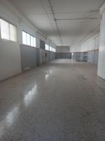SE VENDE NAVE photo 0