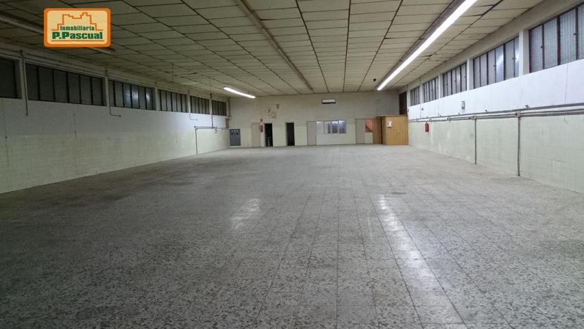 SE VENDE NAVE photo 0