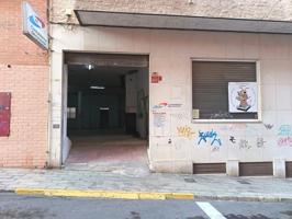 SE VENDE LOCAL ESTUPENDO EN MUY BUENA ZONA,CON PLAZA PARA 6 COCHES photo 0