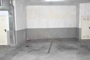 se alquila y se vende plaza de garaje en el centro para coche pequeño photo 0