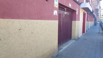 SE VENDE , 2 LOCALES JUNTOS ,  SALIDA A DOS CALLES ,CON VADO photo 0