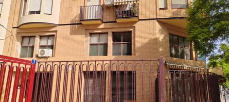 SE VENDE LOCAL ENTREPLANTA EN MUY BUENA ZONA CON TODOS LOS SERVICIOS A MANO photo 0
