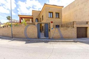 SE VENDE CHALET EN ORIHUELA - ALICANTE photo 0