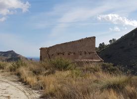 SE VENDE Excelente terreno cerca de jijona y a 30 minutos de Alicante para edificar photo 0