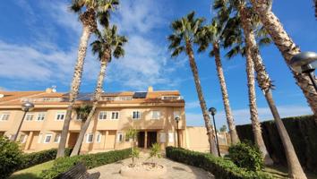 SE VENDE BUNGALOWS , ZONA GOLF , URBANIZACION COMPLETA - LISTO PARA VIVIR photo 0