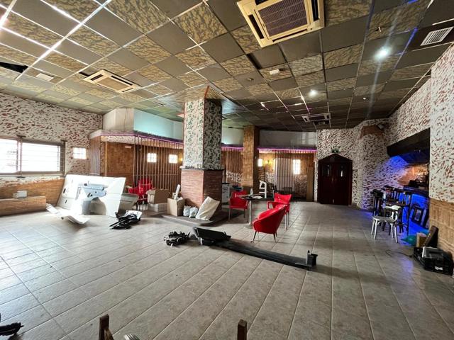 SE VENDE LOCAL - HOSTELERIA - ZONA SAN BLAS photo 0