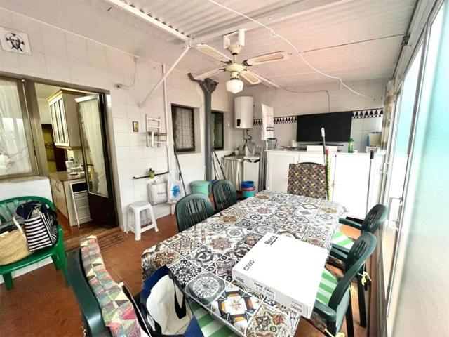 SE VENDE PISO - PATIO DE 36 M CON ZONA ACRISTALADA - ASCENSOR photo 0