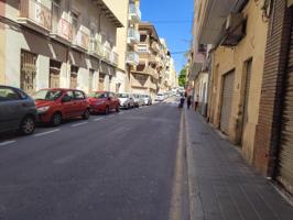 SE VENDE LOCAL - JUNTO PLAZA TOROS - SALIDA HUMOS photo 0