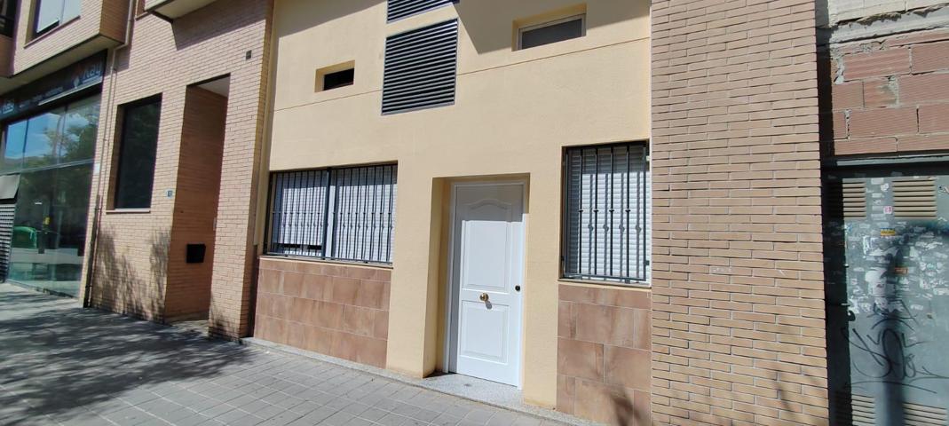 SE VENDE PISO  DUPLEX INDEPENDIENTES  UNO DEL OTRO EN MUY BUENA ZONA PEGADO AL HOSPITAL photo 0