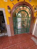 SE VENDE CASA UNIFAMILIAR  - ZONA SAN AGUSTIN -PLAZA DE GARAJE photo 0