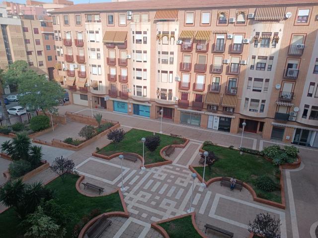 SE VENDE PISO - ASCENSOR - GARAJE - LISTO PARA VIVIR - FRENTE HOSPITAL GENERAL photo 0