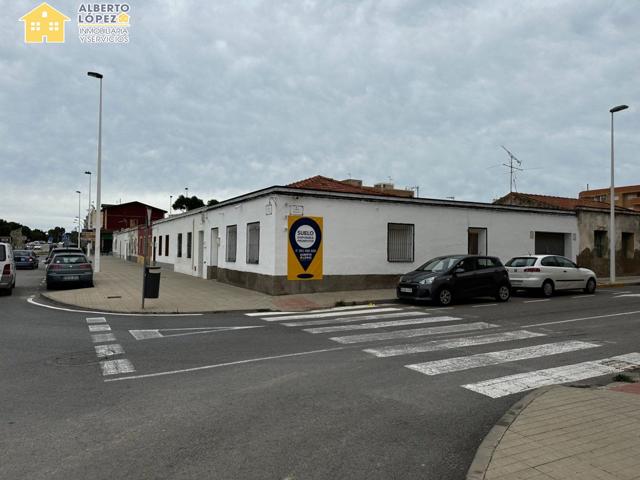 Solar urbano en venta en El Altet. photo 0