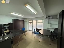 Oportunidad para pequeños inversores local montado oficinas junto Reina Victoria con despacho privado photo 0