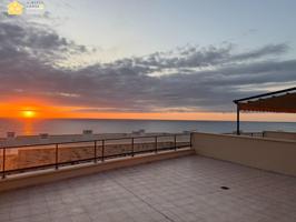 ÚLTIMA OPORTUNIDAD PARA COMPRAR FRENTE AL MAR CON 60 METROS DE TERRAZA photo 0
