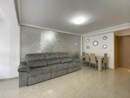 Piso en venta de 3 dormitorios, reformado en Benidorm zona centro. photo 0