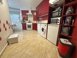 Piso en venta de 2 dormitorios a 300 metros de la playa de Poniente. photo 0