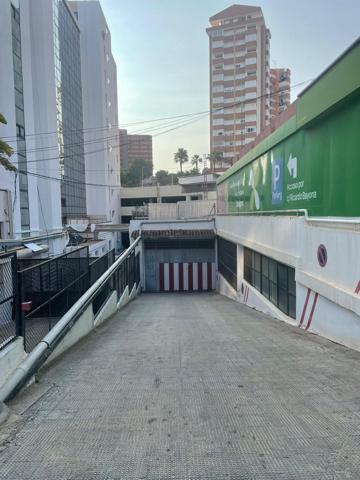 Garaje cabinado en alquiler con altillo- trastero en Jaime I Benidorm photo 0