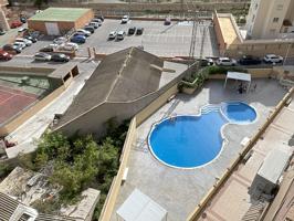 Piso en venta de 3 dormitorios, 1 baño, urbanización con piscina y posibilidad de garaje en la Cala photo 0