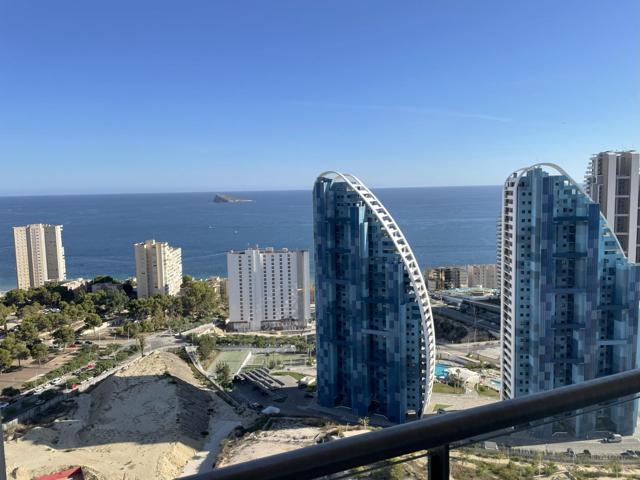 Piso en venta playa de Poniente en Benidorm de 2 dormitorios, urbanización garaje y trastero. photo 0