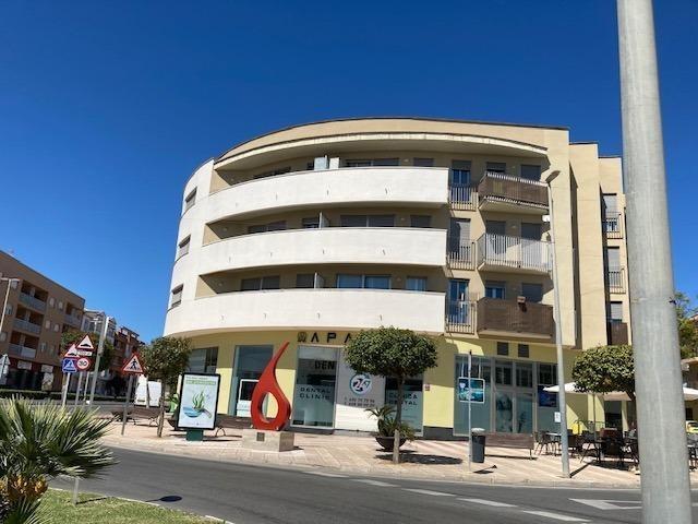 ✓Bonito Piso con Terraza Azotea de 63m y Parking en Teulada. photo 0
