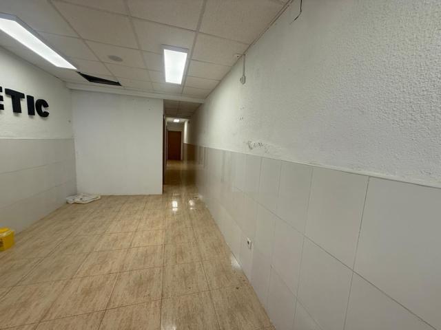 LOCAL COMERCIAL CON POSIBILIDAD DECAMBIO DE USO. photo 0