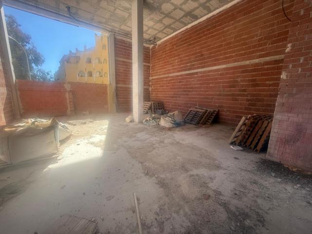 LOCAL COMERCIAL EN CAMPELLO photo 0
