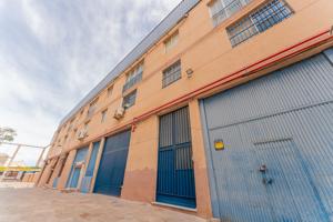 Buscas Una Nave Para Tu Próximo Negocio? photo 0