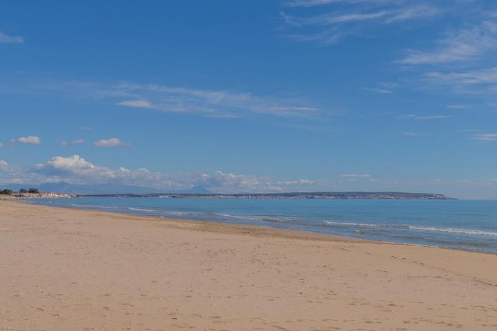 ¡¡¡ DESCUBRE TU HOGAR CERCA DEL MAR !!! photo 0
