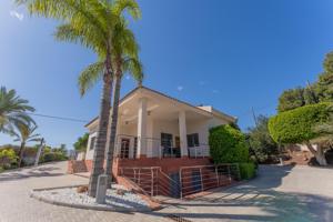 FANTASTICA VILLA DE 500 m2 CONSTRUIDOS PEÑA DE LAS AGUILAS SUELO URBANO photo 0