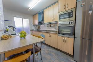 VIVIENDA CON ASCENSOR Y EXTERIOR photo 0