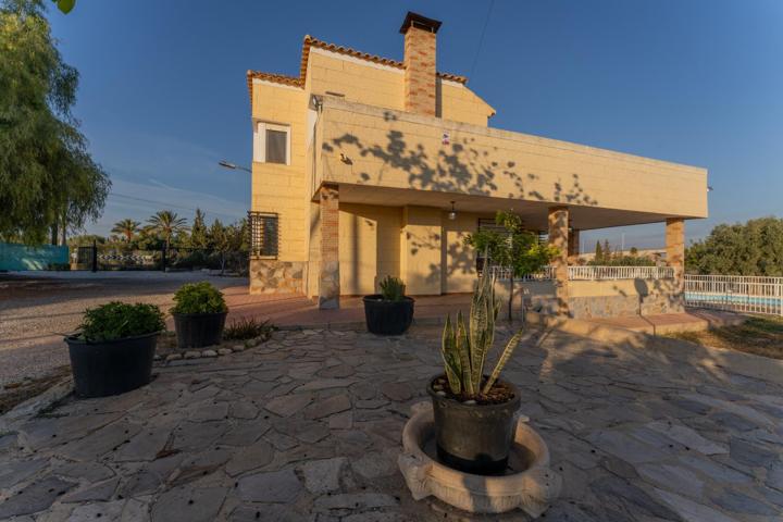 ¡Oportunidad única! Chalet en zona privilegiada de Elche, a solo 5 minutos del núcleo urbano. photo 0