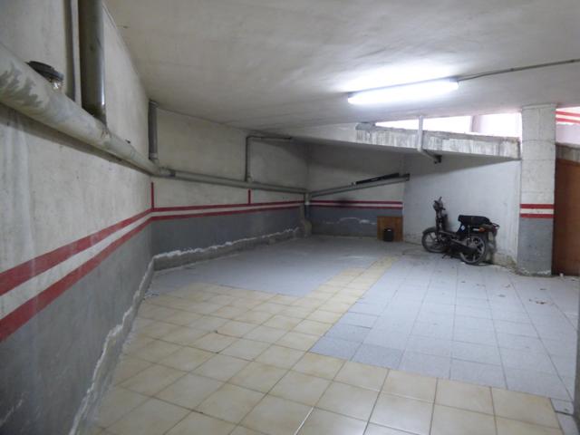 PLAZA DE PARKING EN ZONA SETCAMINS photo 0