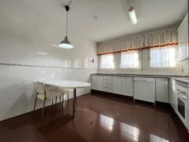 Gran piso en Odena con 4 dormitorios dos baños photo 0
